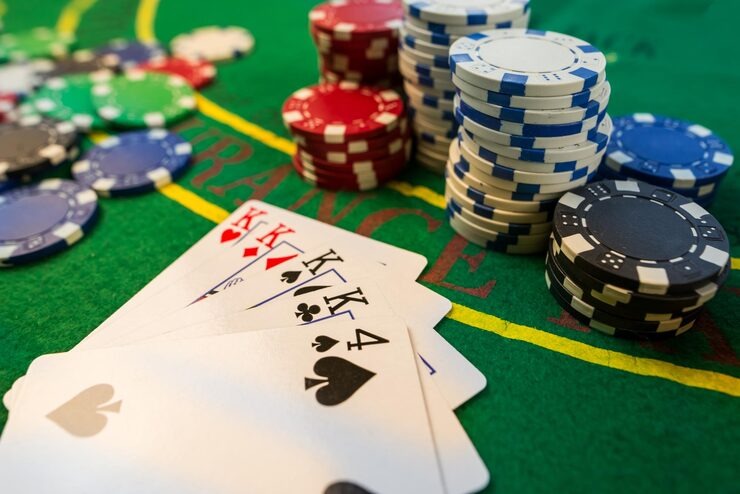 macau 5d app home screen showing Paito Mingguan, live dealer, and sportsbook shortcuts